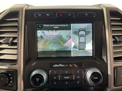 Used 2018 Ford F150 Platinum w/ Technology Package AWD/4WD image 17