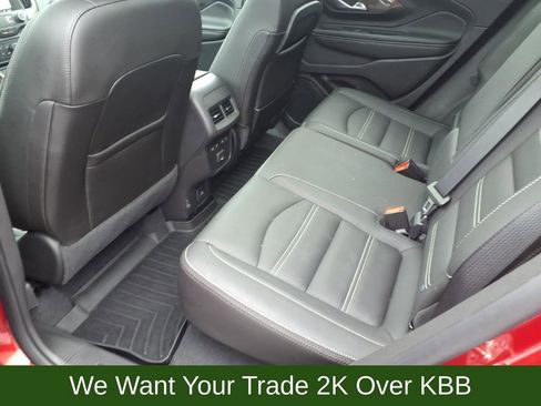 Used 2024 GMC Terrain Denali w/ Denali Premium Package AWD/4WD image 13
