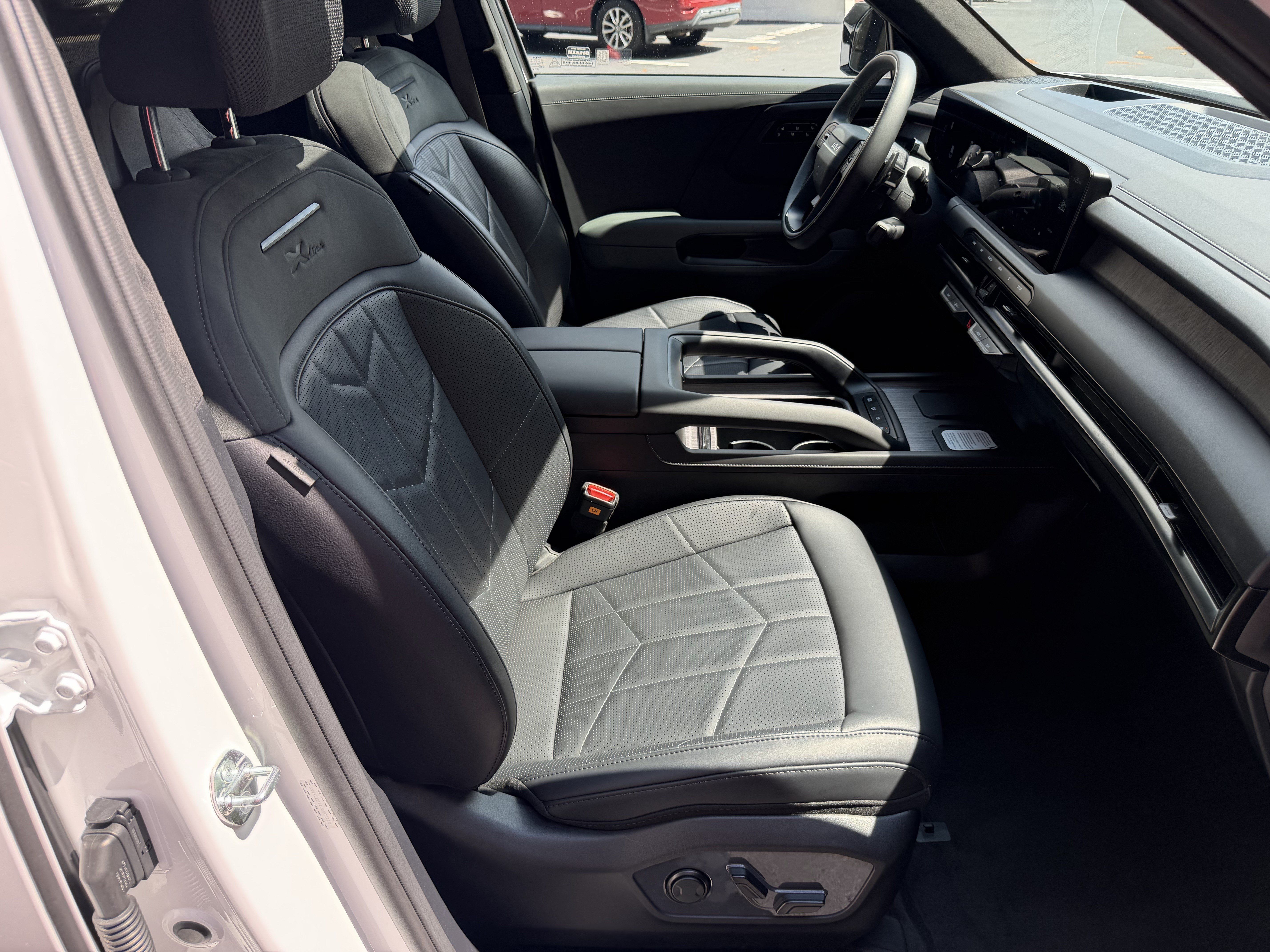 Certified 2027 Kia Telluride SX Prestige X-Line AWD/4WD image 13