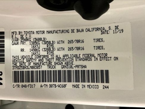 Used 2020 Toyota Tacoma TRD Off-Road w/ Blackout Package image 44