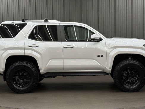 Used 2026 Toyota 4Runner Limited AWD/4WD image 6