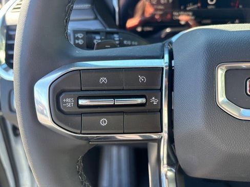 New 2026 GMC Acadia Elevation image 18