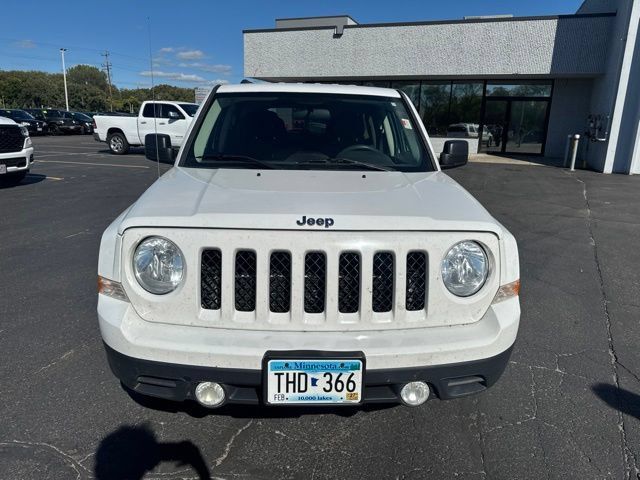 Used 2015 Jeep Patriot Sport w/ Power Value Group FWD image 2