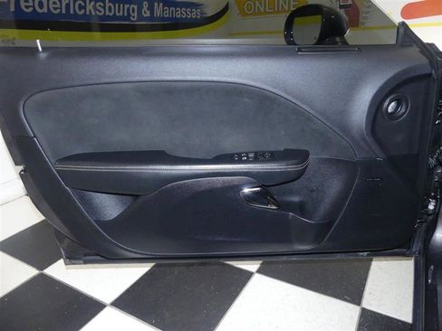 Used 2015 Dodge Challenger SRT Hellcat image 23