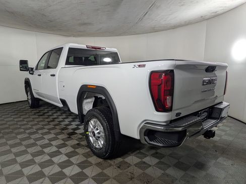 New 2026 GMC Sierra 2500 Pro w/ 1SA Pro Safety Plus Package AWD/4WD image 4