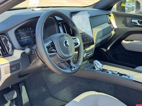 New 2026 Volvo XC60 B5 Plus w/ Protection Package Premier AWD/4WD image 19