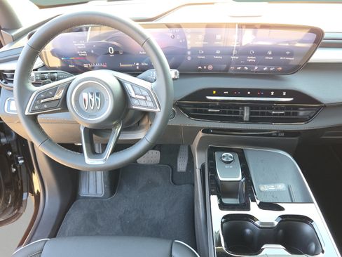 Certified 2026 Buick Enclave Preferred w/ Power Package FWD image 13
