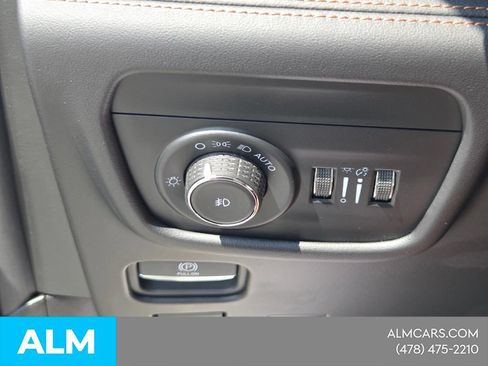 Used 2024 Jeep Grand Cherokee L Summit AWD/4WD image 30