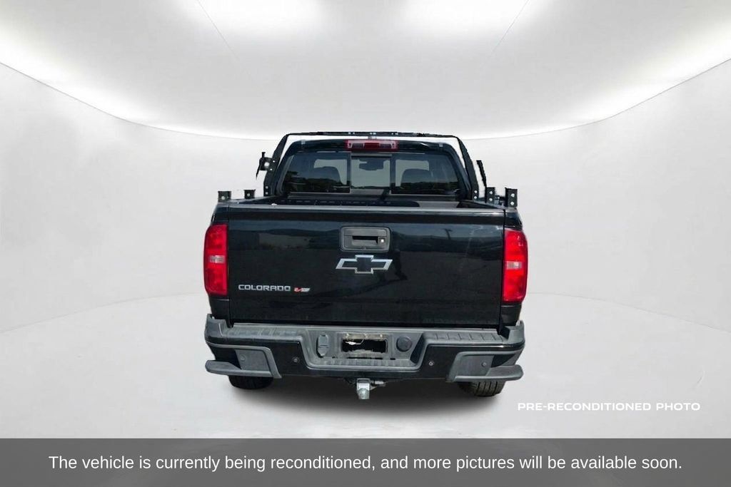 Used 2019 Chevrolet Colorado Z71 w/ Z71 Midnight Edition AWD/4WD image 7