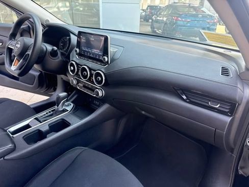 Used 2024 Nissan Sentra SV FWD image 30