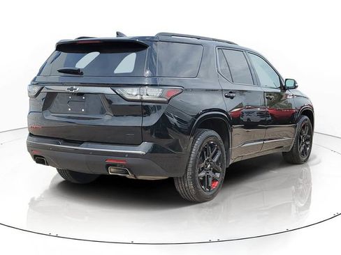 Used 2020 Chevrolet Traverse Premier w/ Redline Edition AWD/4WD image 3