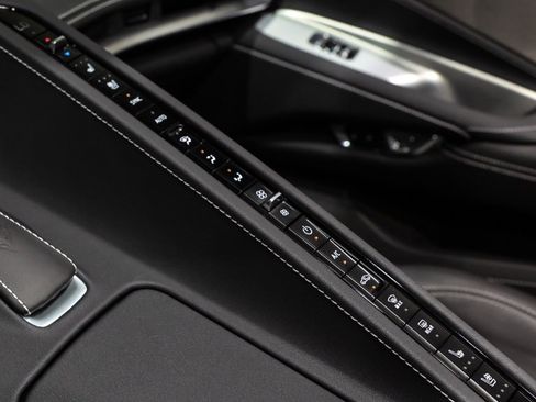 Used 2025 Chevrolet Corvette Z06 image 39