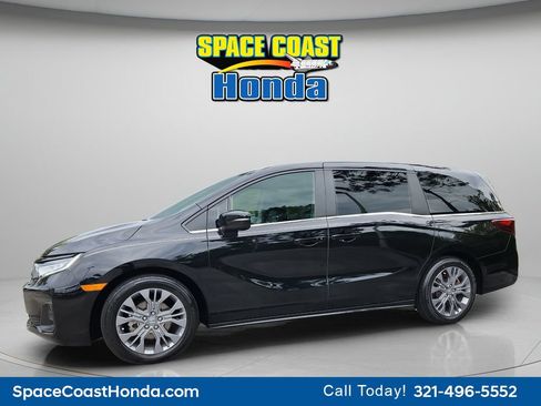 Certified 2025 Honda Odyssey Touring image 7