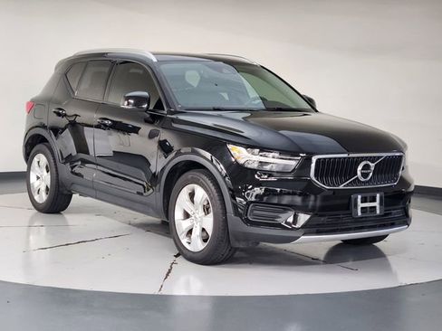 Used 2020 Volvo XC40 T4 Momentum FWD image 6