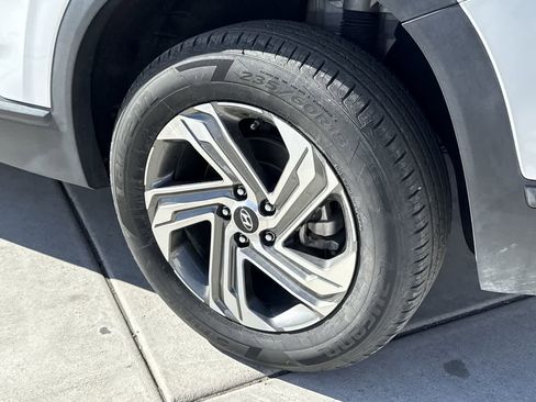 Used 2023 Hyundai Santa Fe SEL image 8