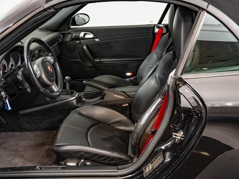 Used 2005 Porsche 911 Carrera S RWD image 5