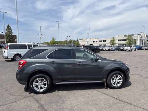 Used 2017 Chevrolet Equinox LT w/ Convenience Package AWD/4WD image 5
