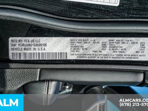 Used 2025 Jeep Grand Cherokee Altitude AWD/4WD image 59