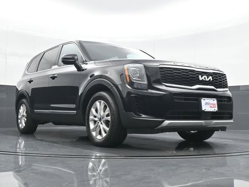 Used 2022 Kia Telluride LX image 24