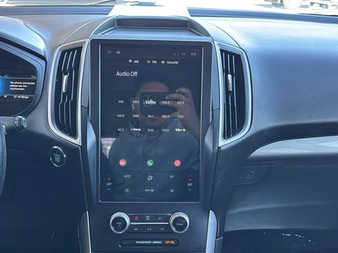 Certified 2022 Ford Edge SE w/ Black Appearance Package AWD/4WD image 11