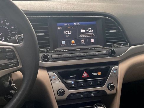 Used 2017 Hyundai Elantra SE FWD image 7