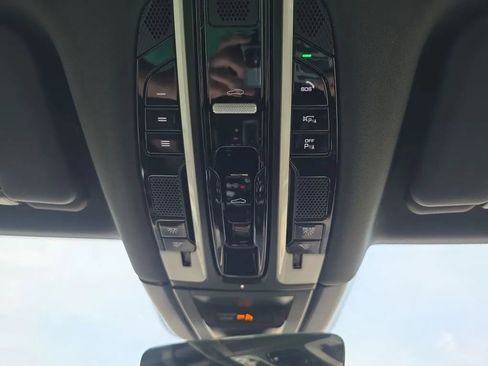 Used 2020 Porsche Cayenne AWD/4WD image 39