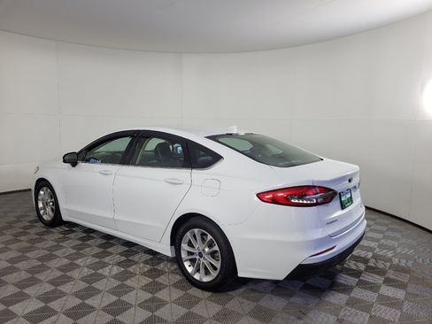 Used 2020 Ford Fusion SE FWD image 3