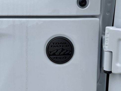 New 2025 Jeep Gladiator Sport image 50