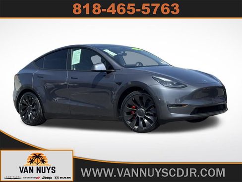 Used 2023 Tesla Model Y Performance image 1
