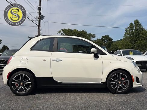 Used 2013 FIAT 500 Abarth w/ Beats Audio Pkg FWD image 7