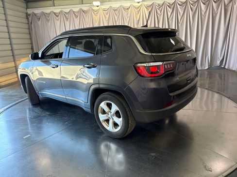 Used 2020 Jeep Compass Latitude FWD image 27
