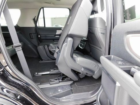 New 2026 Ford Expedition Active image 34