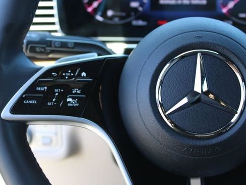 Used 2025 Mercedes-Benz GLS 450 4MATIC image 22