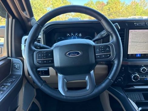 Used 2023 Ford F250 Lariat w/ Black Appearance Package image 14