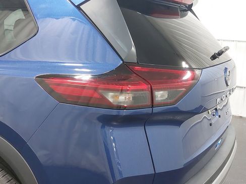 Used 2023 Nissan Rogue SV w/ SV Premium B Package image 35