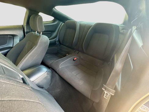 Used 2020 Ford Mustang Coupe RWD image 22