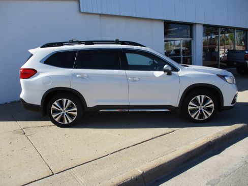 Used 2020 Subaru Ascent Limited w/ Technology Package AWD/4WD image 8