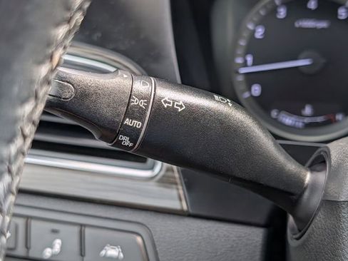 Used 2015 Hyundai Sonata Limited w/ Option Group 06 FWD image 23