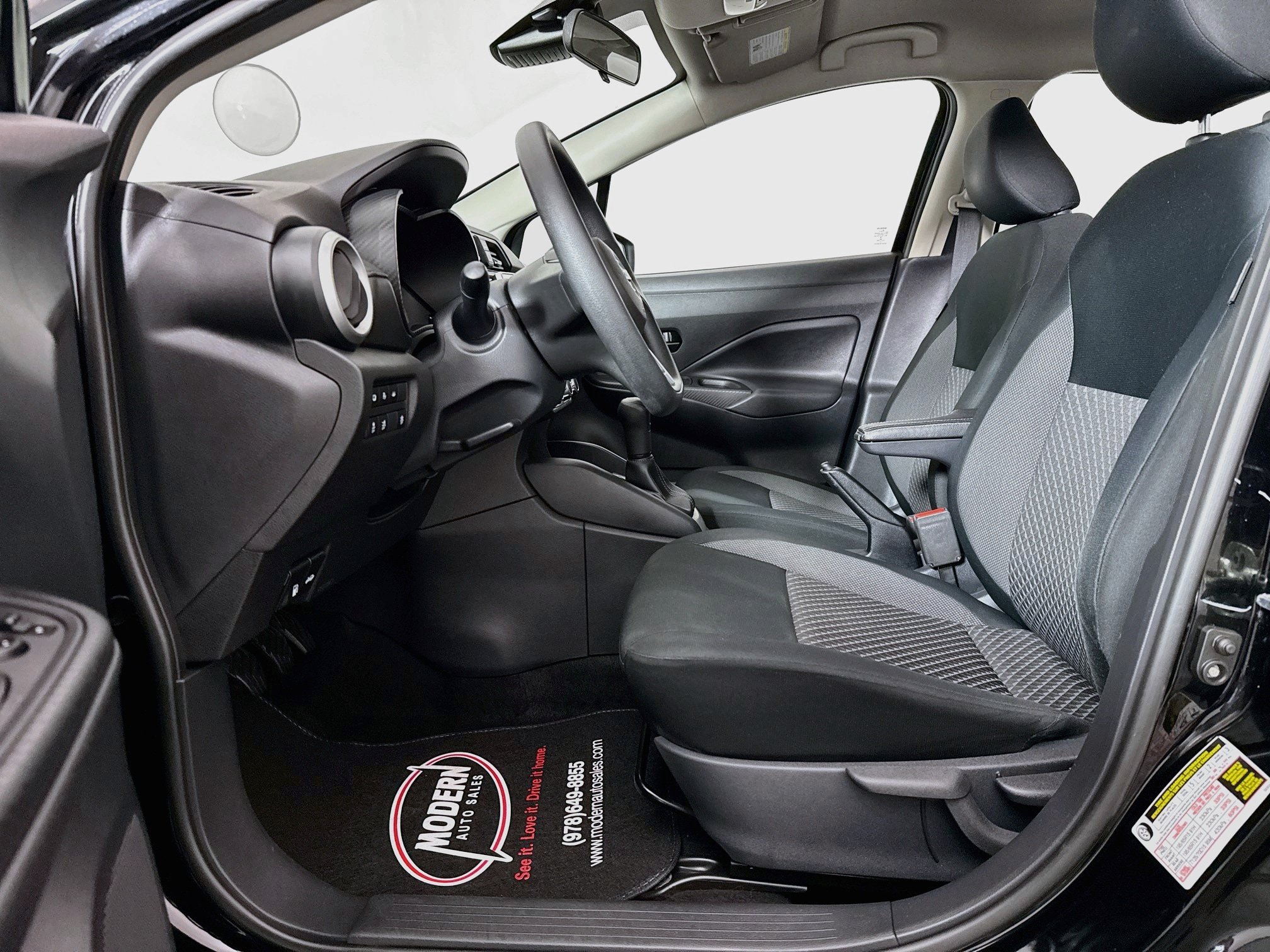Used 2020 Nissan Versa S FWD image 20