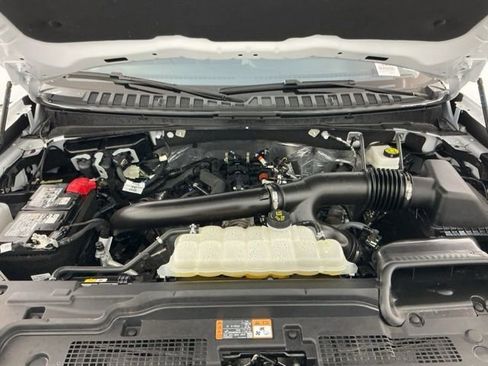 Certified 2025 Ford Expedition Active AWD/4WD image 36