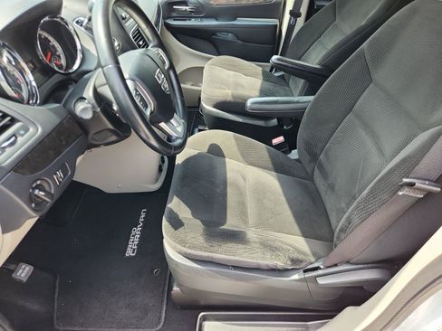Used 2017 Dodge Grand Caravan SE w/ Power Window Group FWD image 10
