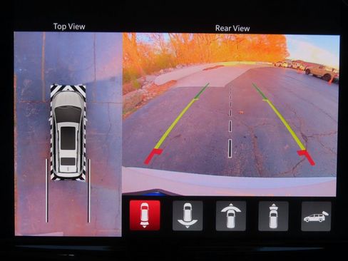 New 2026 Chrysler Pacifica Limited w/ S Appearance Package AWD/4WD image 9