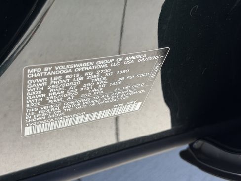 Used 2021 Volkswagen Atlas SEL Premium image 32