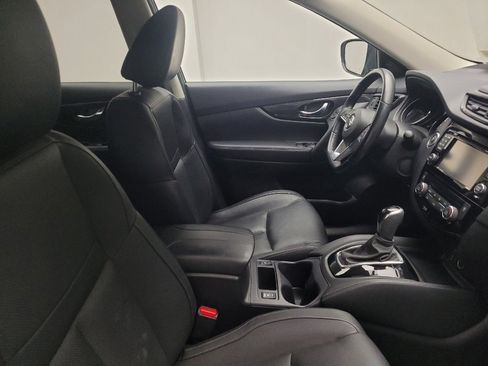 Used 2017 Nissan Rogue SL image 21