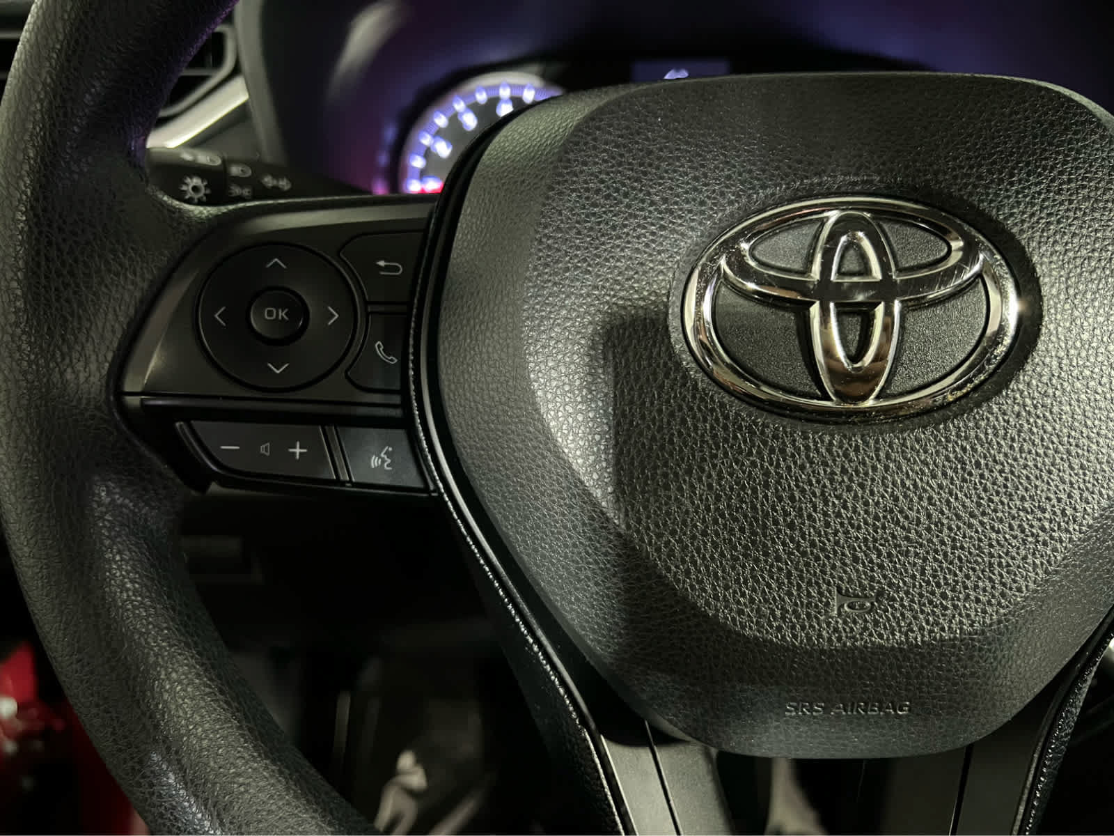 Used 2019 Toyota RAV4 LE w/ All Weather Liner Package AWD/4WD image 17