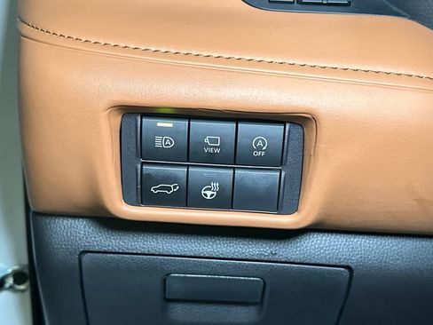 Used 2023 Toyota Highlander Platinum FWD image 21