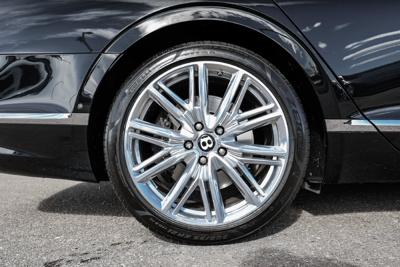 Certified 2022 Bentley Flying Spur V8 AWD/4WD image 15
