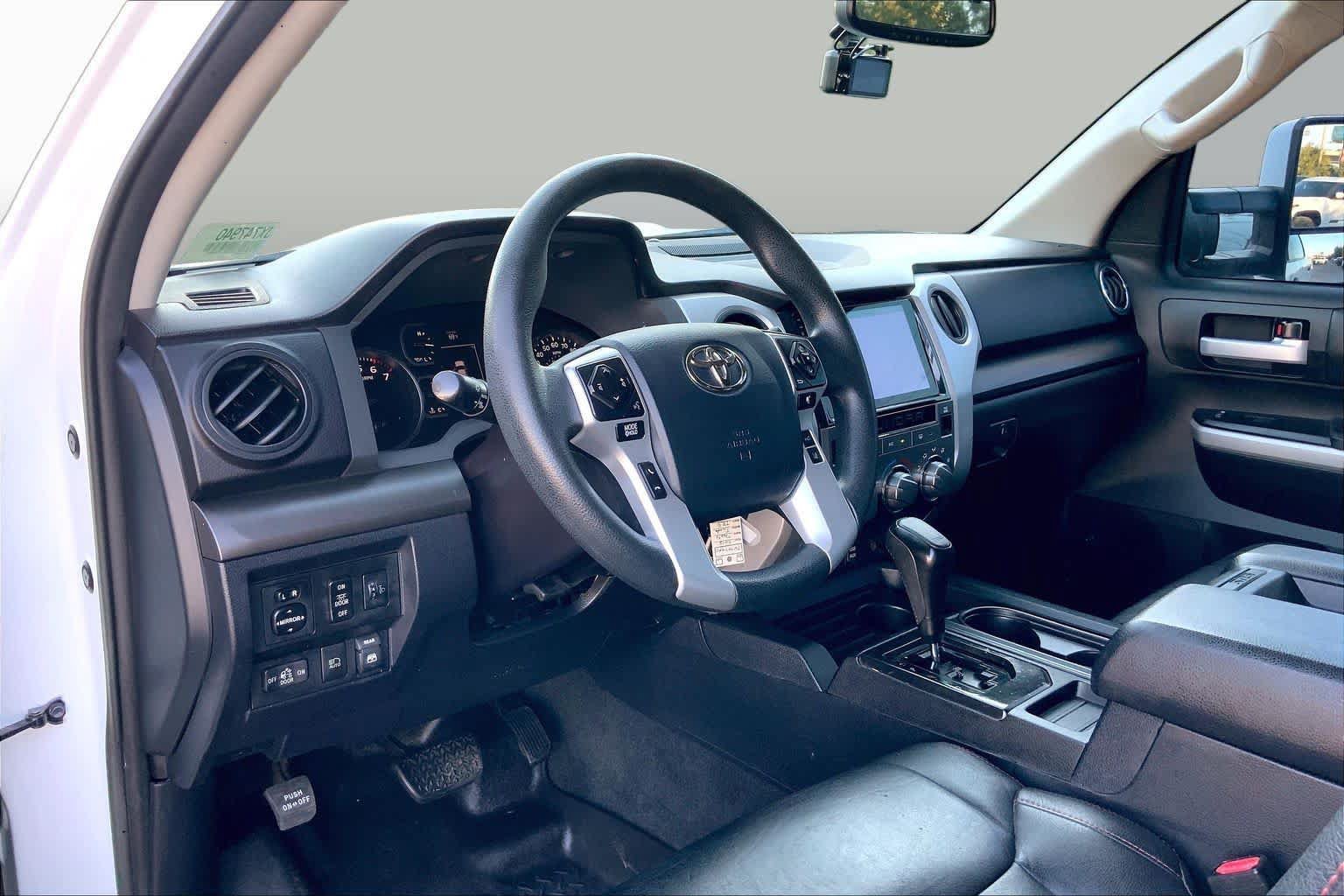 Used 2018 Toyota Tundra SR5 w/ TRD Sport Package AWD/4WD image 17