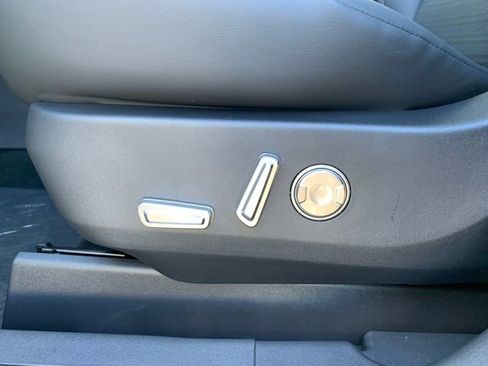 New 2026 Lincoln Nautilus Reserve w/ Jet Appearance Package image 14