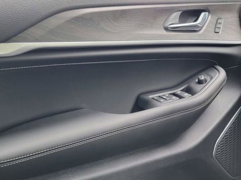 New 2026 Jeep Grand Cherokee L Limited AWD/4WD image 35